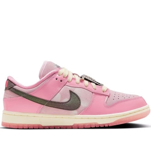 Nike Dunk Low LX Barbie