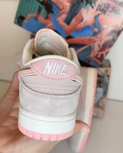 Otomo Katsuhiro × Nike SB Dunk Low "Steamboy OST"...
