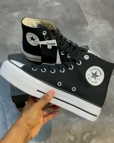 Converse Chuck Taylor All Star Canvas Platform Hig...