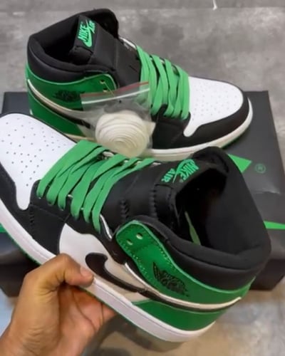 Air Jordan 1 High OG "Lucky Green"
