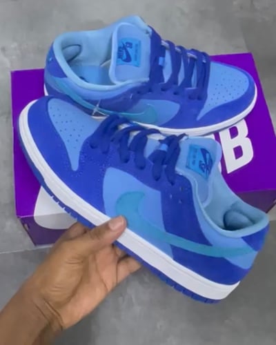 NIKE DUNK LOW "Blue Raspberry"