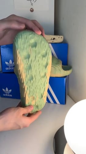 adidas Adilette 22 Slides Magic Lime St Desert San...