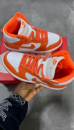 Nike Dunk High Retro “Orange Blaze”