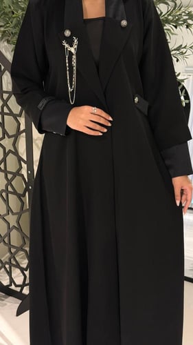 عباية قصة كلوش نوع الخام جاكار مع دانتيل