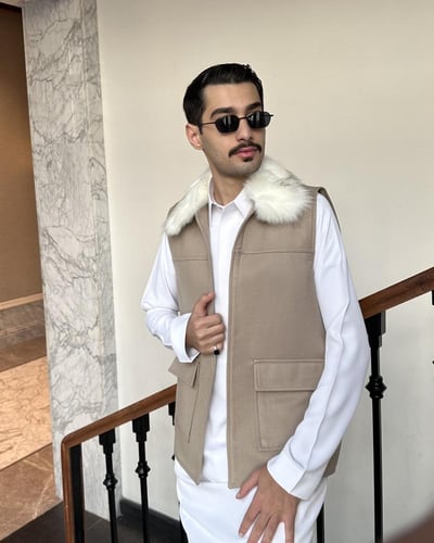 سديري رجالي قلاب فرو - بيج من - متجر عهود