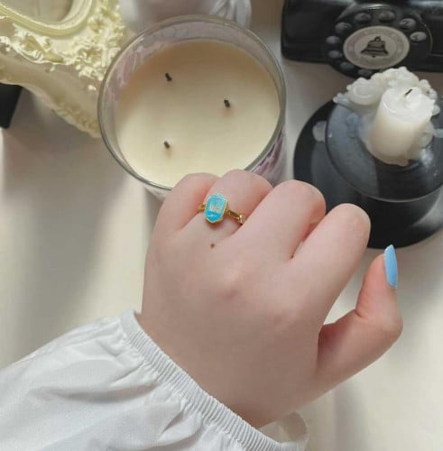 خاتم بالاسم نسائي فضه ذو طراز ملكي - متجر عهود