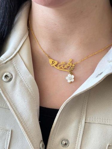 سلسال نسائي مصمم بالاسم والحرف مع الوردة - متجر عه...