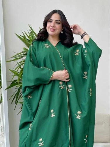 بشت نسائي أخضر سيفين ونخلة