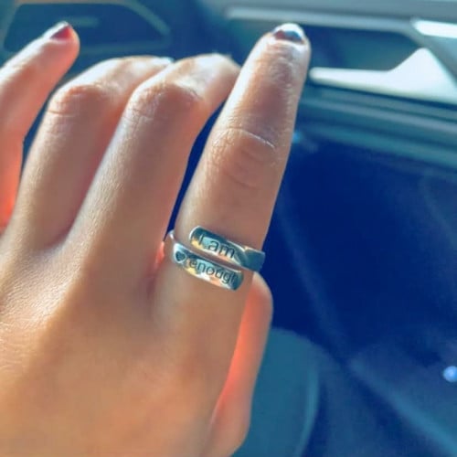 خاتم نسائي فضه تصميم انيق اسم وتاريخ