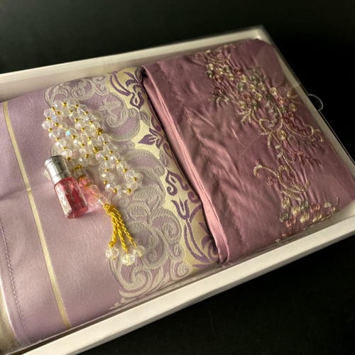 طقم شرشف صلاة وسجادة صلاة مع سبحة