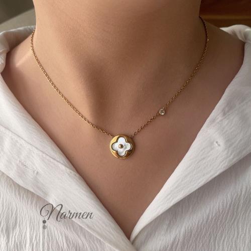 سلسال Blossom BB Sun دائري من لويس فيتون