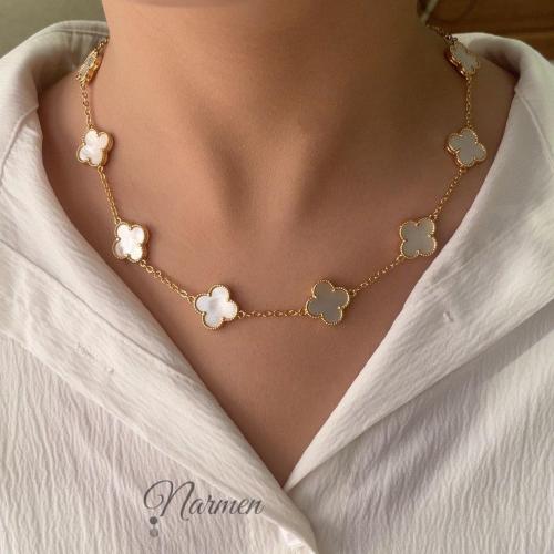 سلسال 10 وردات مطلي ذهب من فان كليف