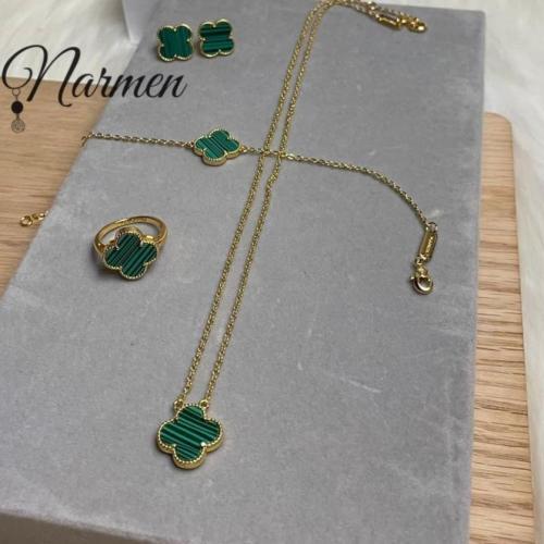 طقم بألوان مطلي ذهب من فان كليف