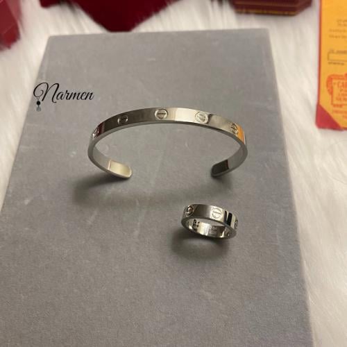 طقم رجالي من مجموعة LOVE