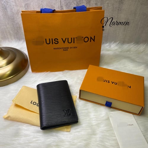 بوك هاي كواليتي من لويس فيتون