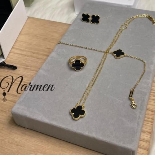 طقم بألوان مطلي ذهب من فان كليف