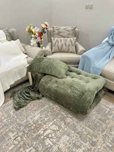 بكج الضيوف الشتوي لون زيتي