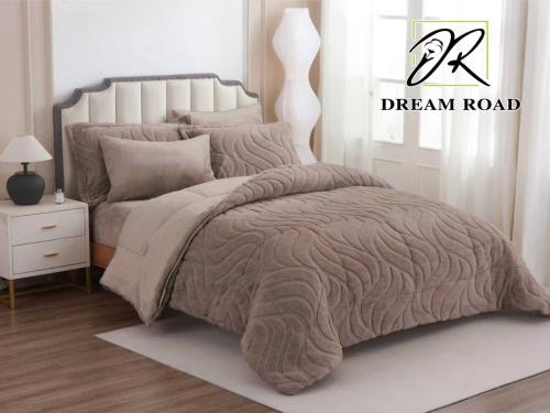 مفرش دفء شتوي مخمل مفرد ونص-4قطع لون بني