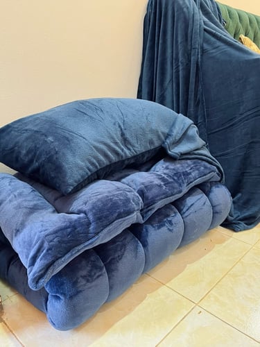 بكج الضيوف الشتوي لون كحلي