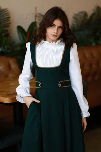 مريول مدرسي متوسط