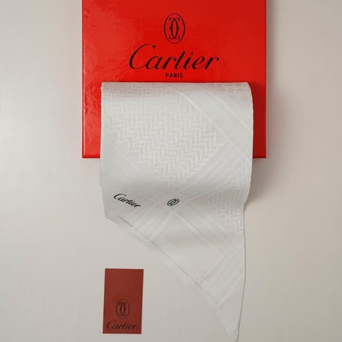 بكج كارتير شماغين من اختيارك من ماركة كارتير