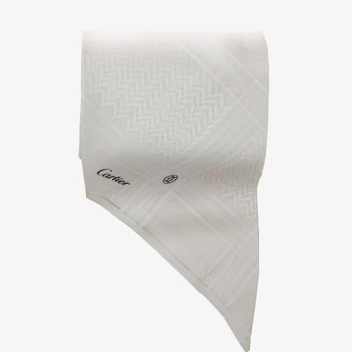 شماغ كارتير أبيض كلاسيك