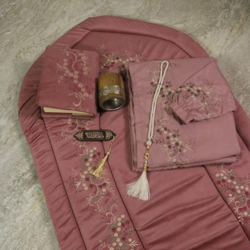 سجاد صلاة نسائي فوم وردي