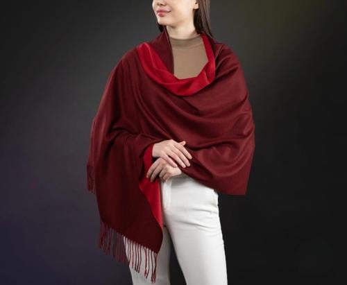 شال صوف احمر