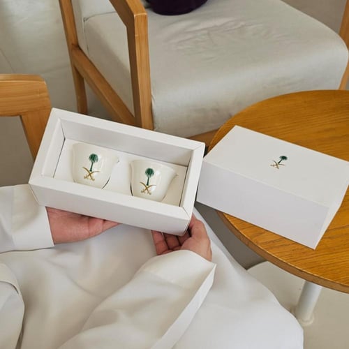 طقم فناجين قهوة عربية بشعار السيفين والنخلة