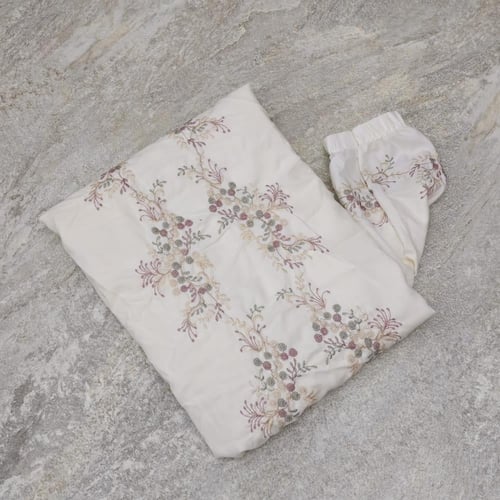 شرشف صلاة مطرزة