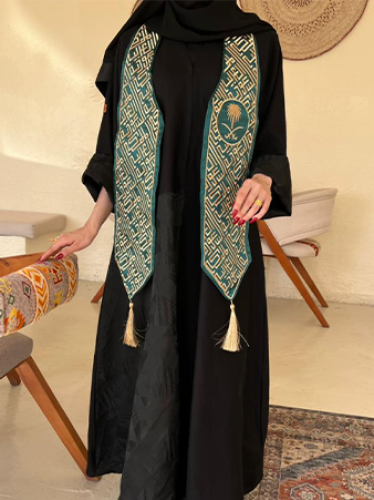 وشاح اليوم الوطني سيفين ونخلة