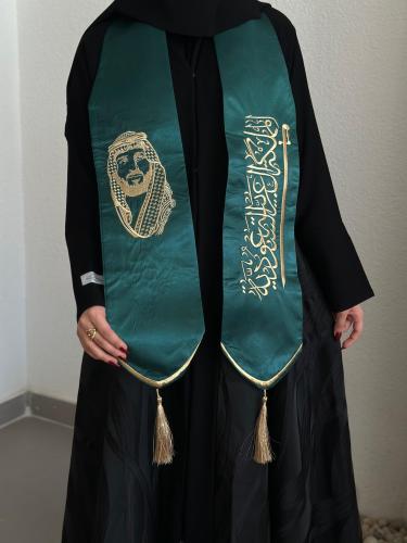 وشاح اليوم الوطني بصورة ولى العهد