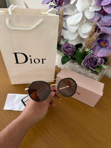 نظارة ديور (Dior) شيلد بإطار سداسي