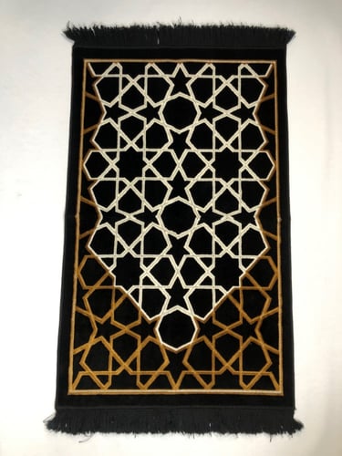 بوكس سجاد صلاه رجالي اسود نقش ذهبي