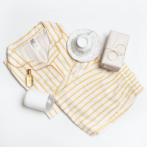 صندوق أم - كبير - بلون أصفر