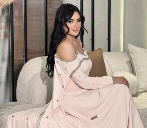 فستان فرنسي وردي