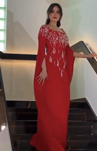 فستان فرنسي احمر