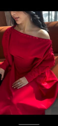 جلابيه حمراء فخمه مزينه بالازاريز