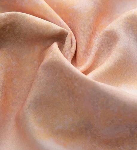 فستان اوربي فخم بتفريغات هندسيه راائعه