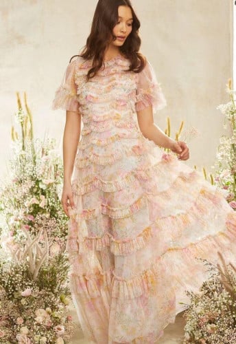 فستان اوربي بألوان الطيف الرائعه