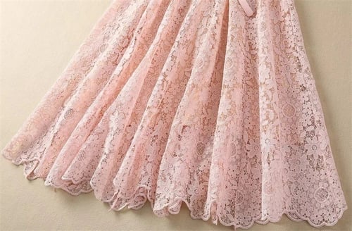 فستان دانتيل فرنسي بينك