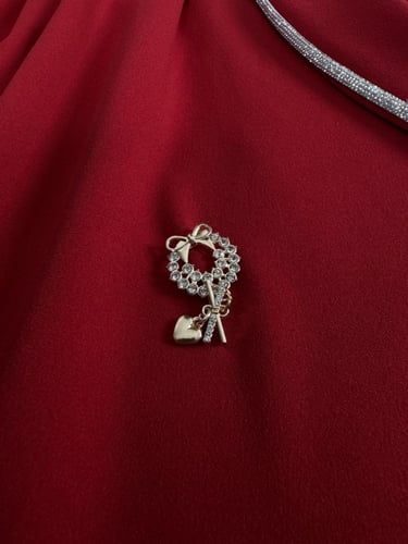 فستان فرنسي احمر مزين بالكريستالات