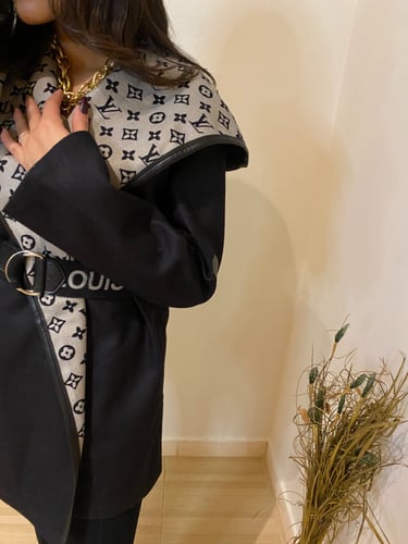 جاكيت Lv اوربي +حزام فخم مع طبعات LV