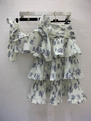 تيور اوربي مزين بتشجيرات رائعه