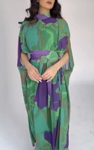 فستان اوربي بليسيه بألوان الطاووس