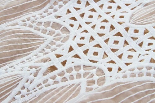 اوربي ملكي ابيض مكون من الجبير الرائع مبطن باللون...