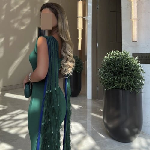 فستان الوان الطاووس الأوربي مصمم بأكمام طويله جذاب...