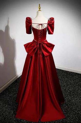 فستان اوربي فكتوري ملكي باللون الاحمر وقما ش التفت...