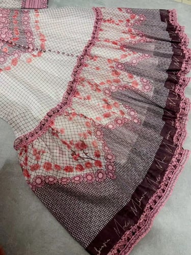 فستان فرنسي انيق بتدرجات الزهر العودي والفوشي