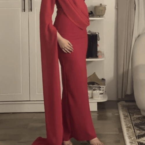 فستان أحمر اوربي فخم بالكريب الرائع والشيفو الانسي...